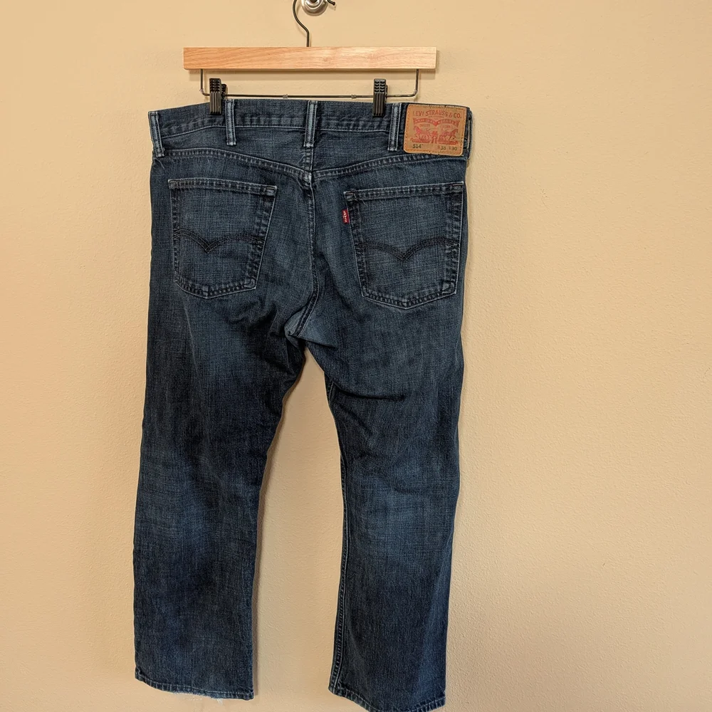 Levi's 514 Straight Leg Jeans Men’s 38x30‎ Medium Wash Denim